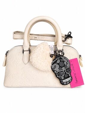 Betsy Johnson Skull Embossed Bag w/ Bag Charms • NEW IN BETSY JOHNSON BOX